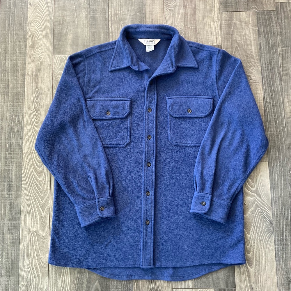VTG LL Bean Polar Fleece Button Up Shirt
CM05
MADE IN USA
Men’s Size MEDIUM
Blue